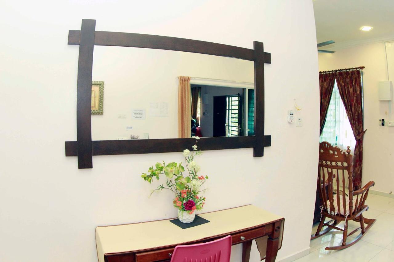 Twin Castle Homestay Куала-Пилах Экстерьер фото