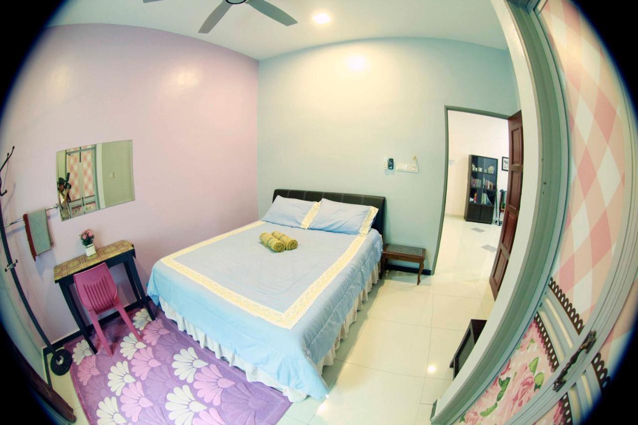 Twin Castle Homestay Куала-Пилах Экстерьер фото