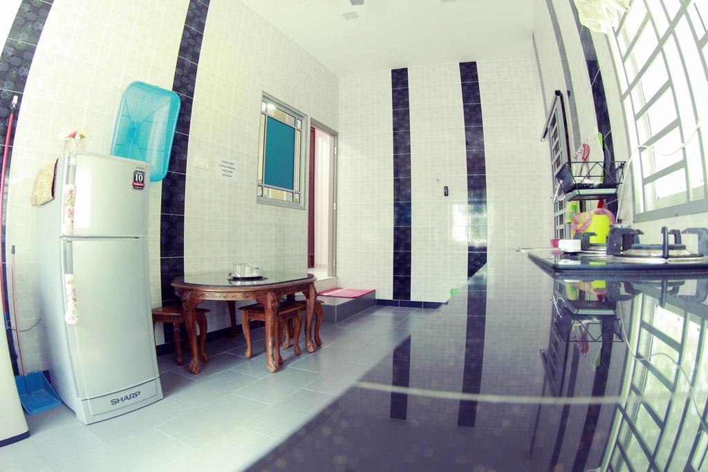 Twin Castle Homestay Куала-Пилах Экстерьер фото